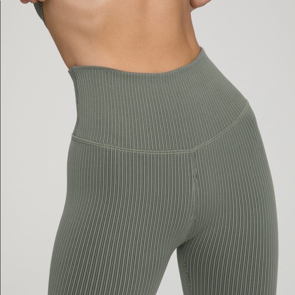 Good American Green Leggins